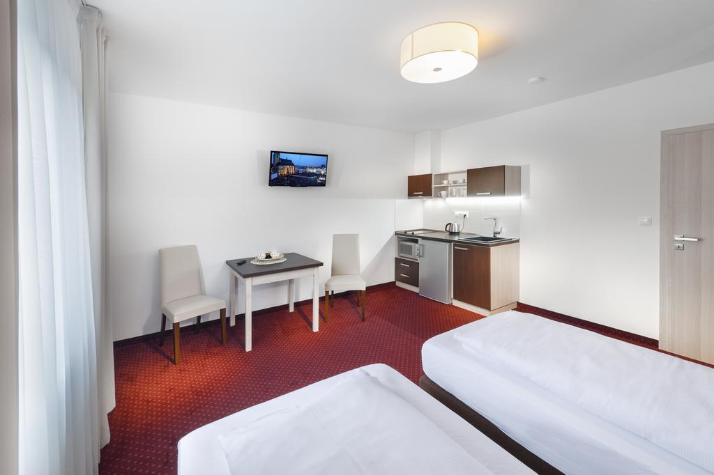 Wellness Penzion U Gigantu Plzen Luaran gambar